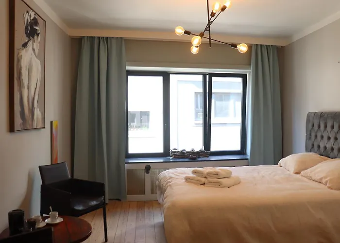 Cozy Room, Big City Adventures III